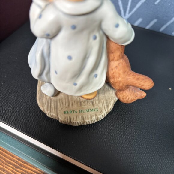 Vintage Hummel "Tuck Me In" Figurine by Goebel 2002 BH205 Great Nursery Decor - Picture 8 of 12